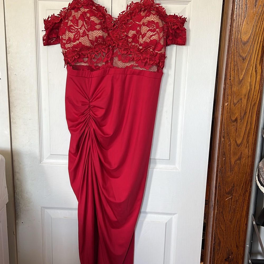 Fashion Nova Strapless Red Lace Dress